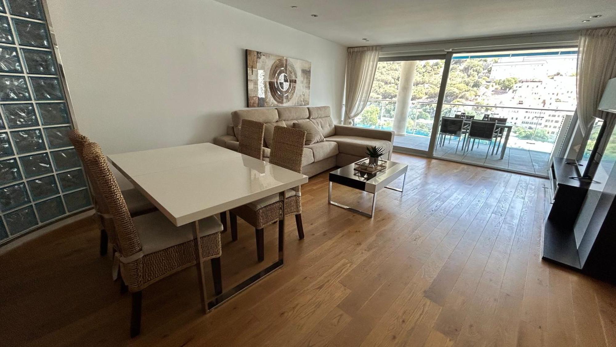 Ocean Village Luxury 2 Bed 2 Bath Apartment - Amazing Views - Pools And Jacuzzis Gibraltar Exterior photo