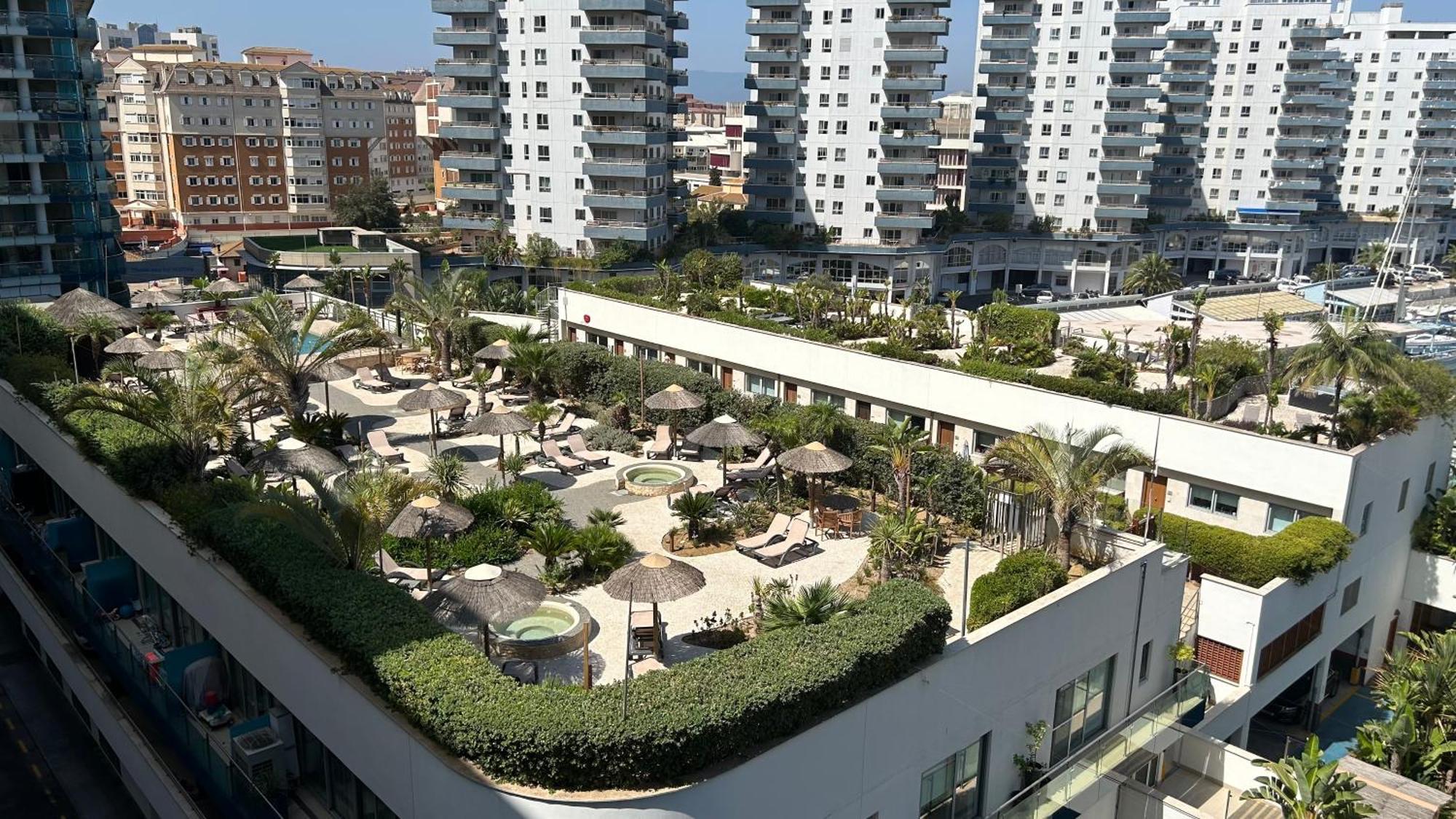 Ocean Village Luxury 2 Bed 2 Bath Apartment - Amazing Views - Pools And Jacuzzis Gibraltar Exterior photo